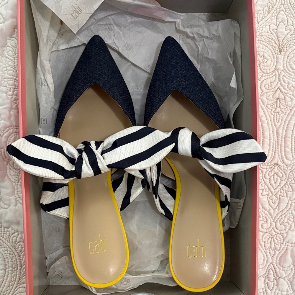 CAbi Women's Navy and White Bow Mules - Picture 9 of 9